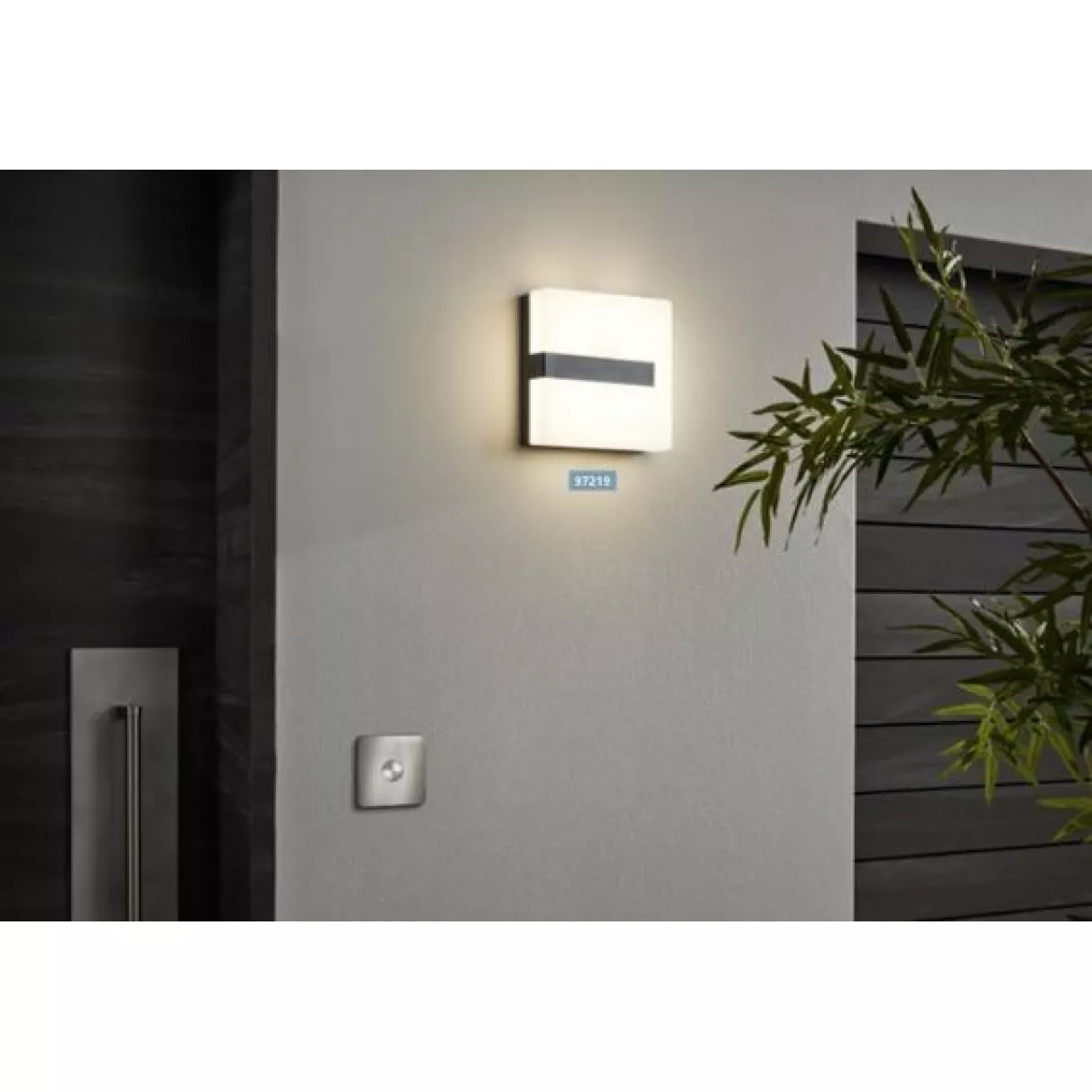Torazza-C - Távirányítóval, aplikációval szabályozható LED kültéri házszám világító lámpa IP44 - Eglo-97219